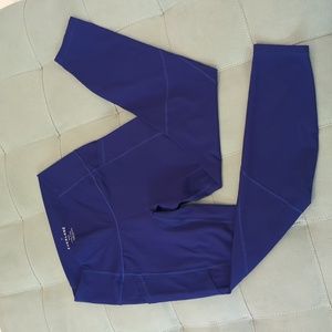 Everlane Perform Leggings M